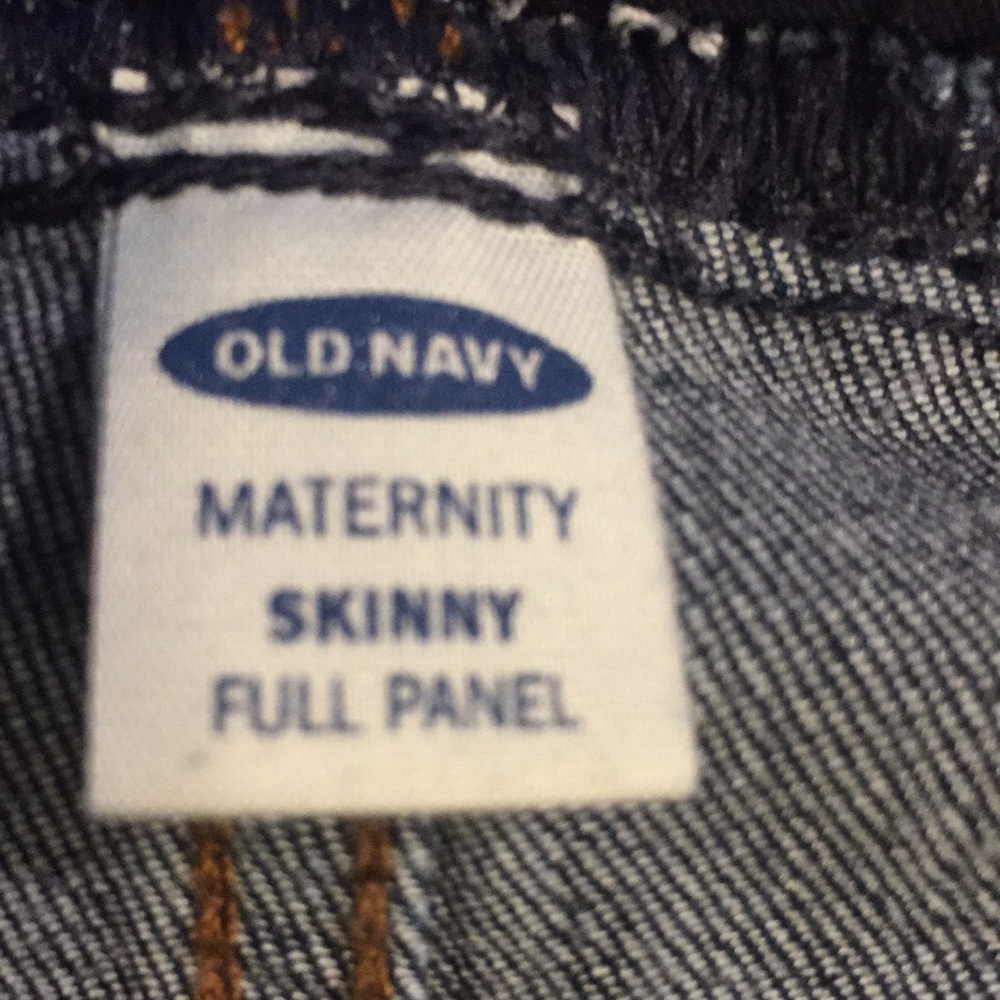 Old Navy Women’s Maternity Skinny Jeans - Picture 7 of 9